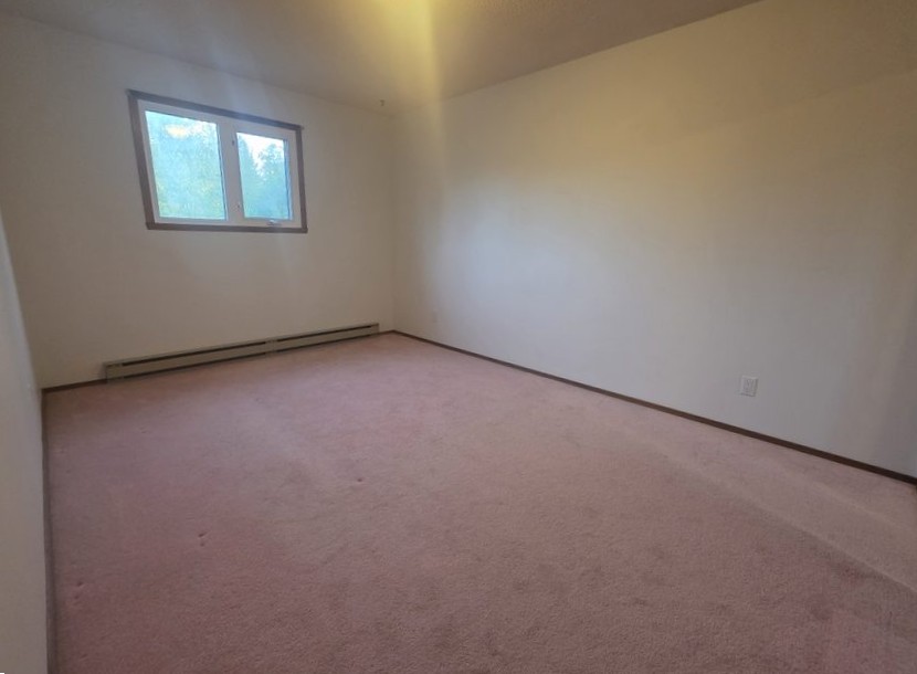 Upstairs bedroom 2